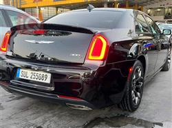 کرایسلەر 300